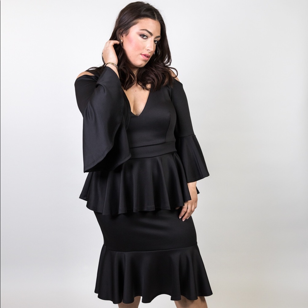 Plus Size Cold Shoulder Peplum Hem Dress in Black